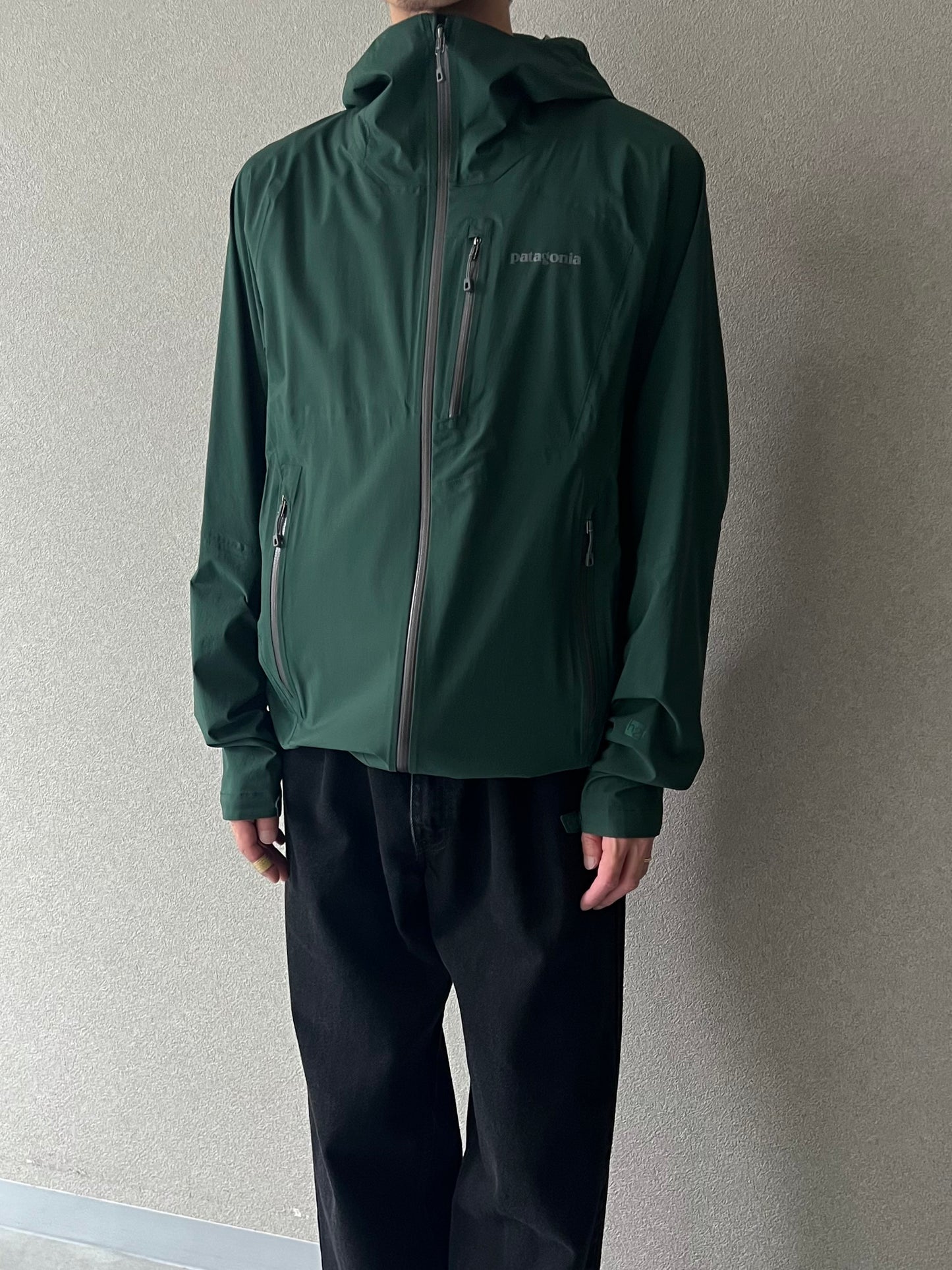 10's patagonia nylon jacket