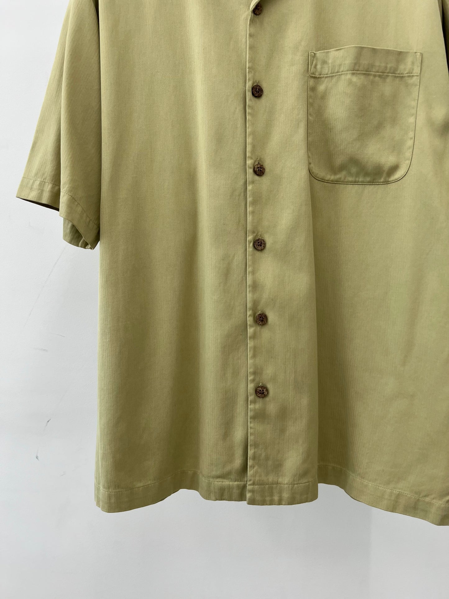 00's Tommy Bahama open collar silk shirt
