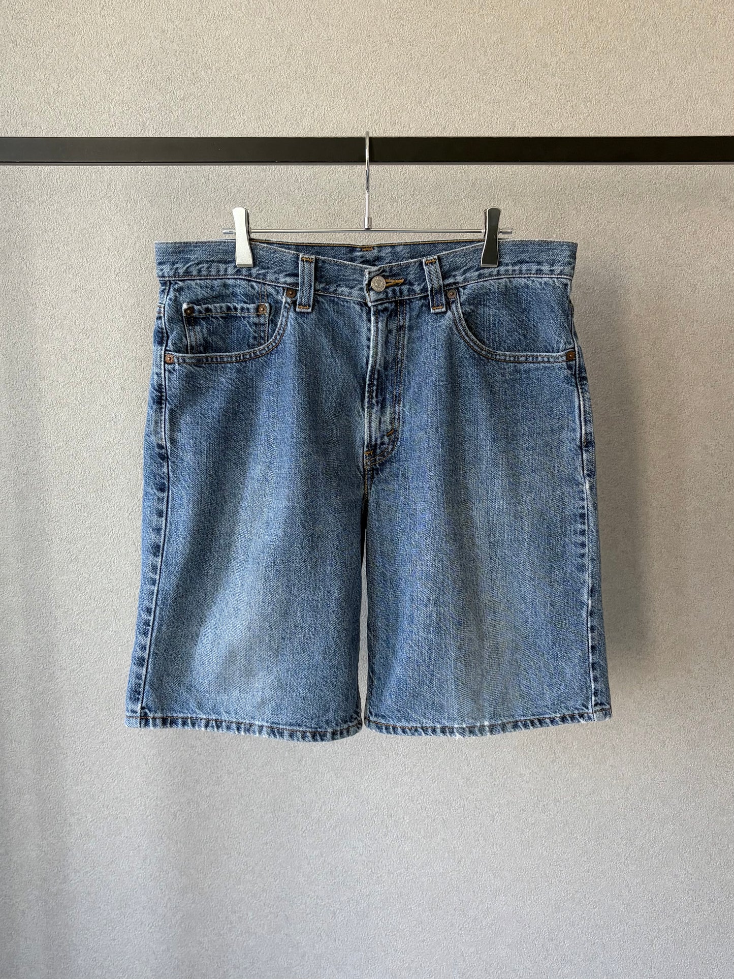 00's Levi's 550 denim shorts
