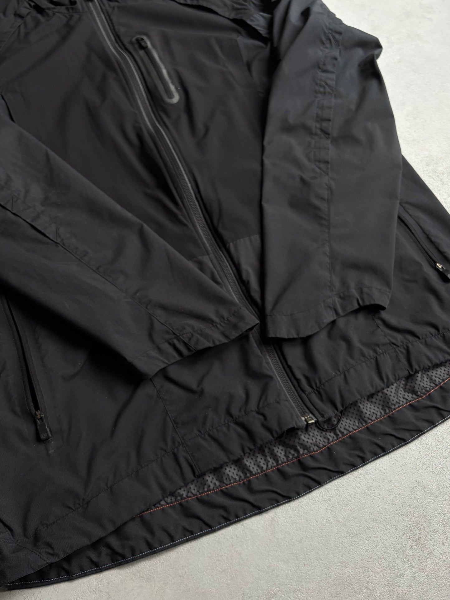 10's lululemon nylon jacket