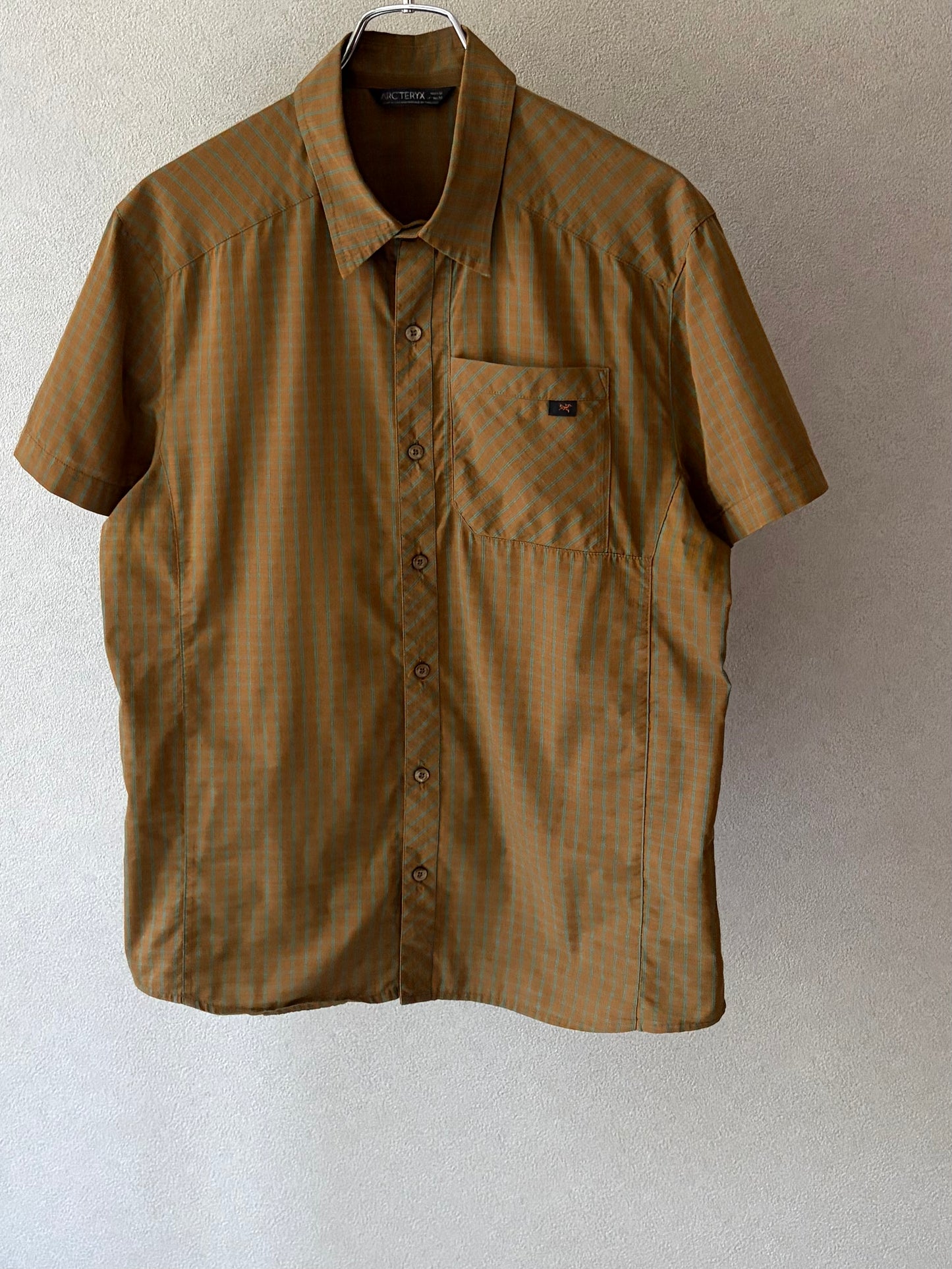10's ARC'TERYX shirt