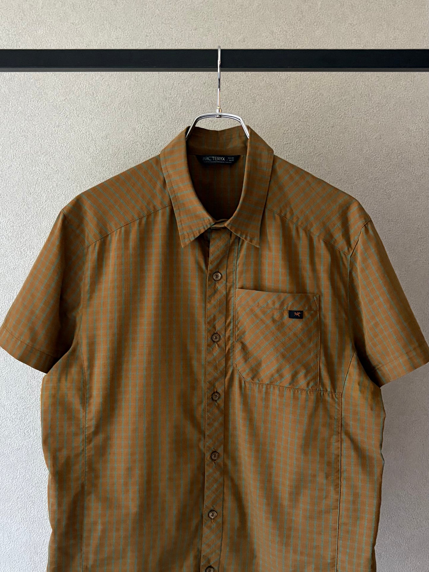 10's ARC'TERYX shirt