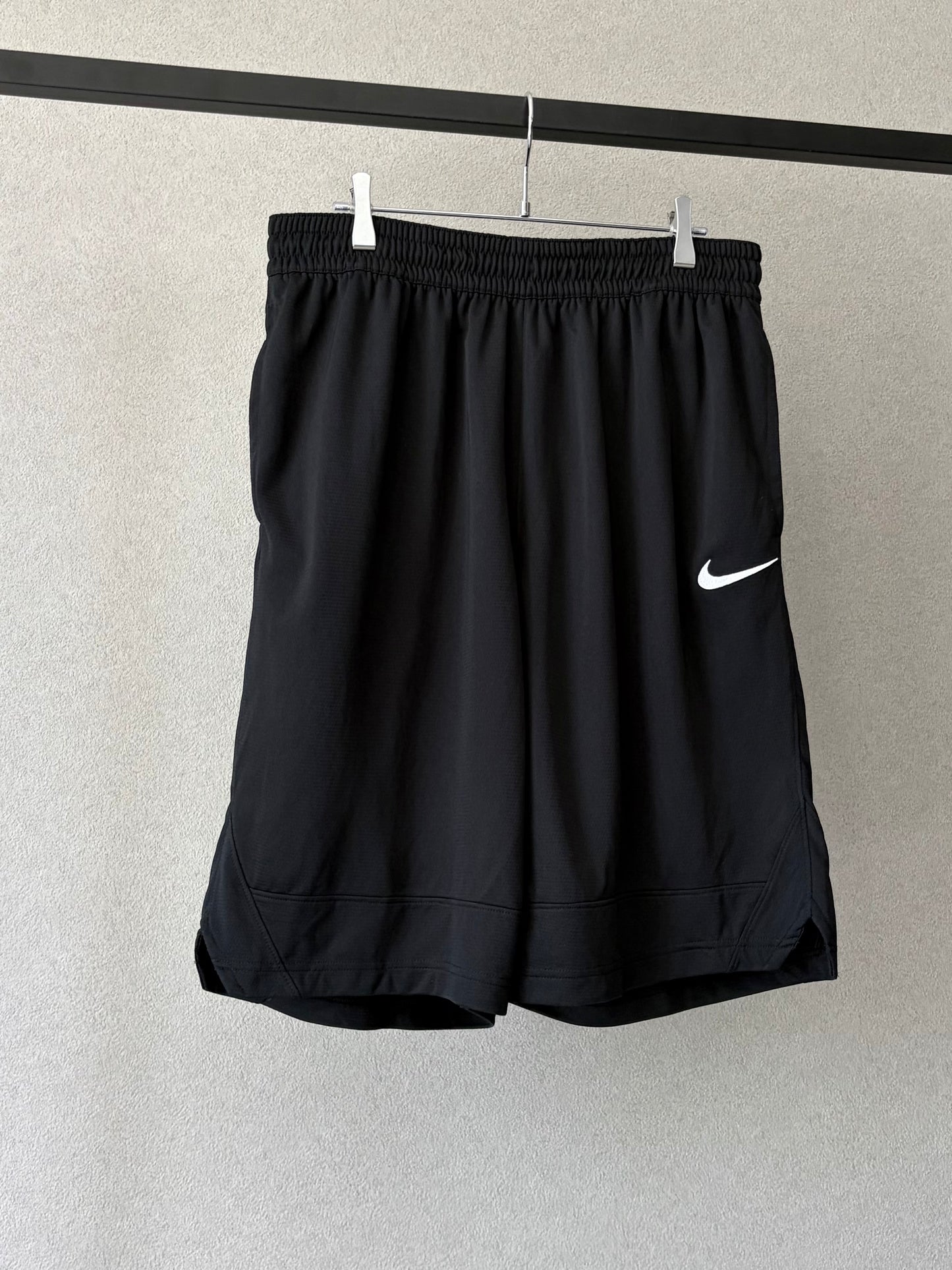 00's NIKE basketball shorts