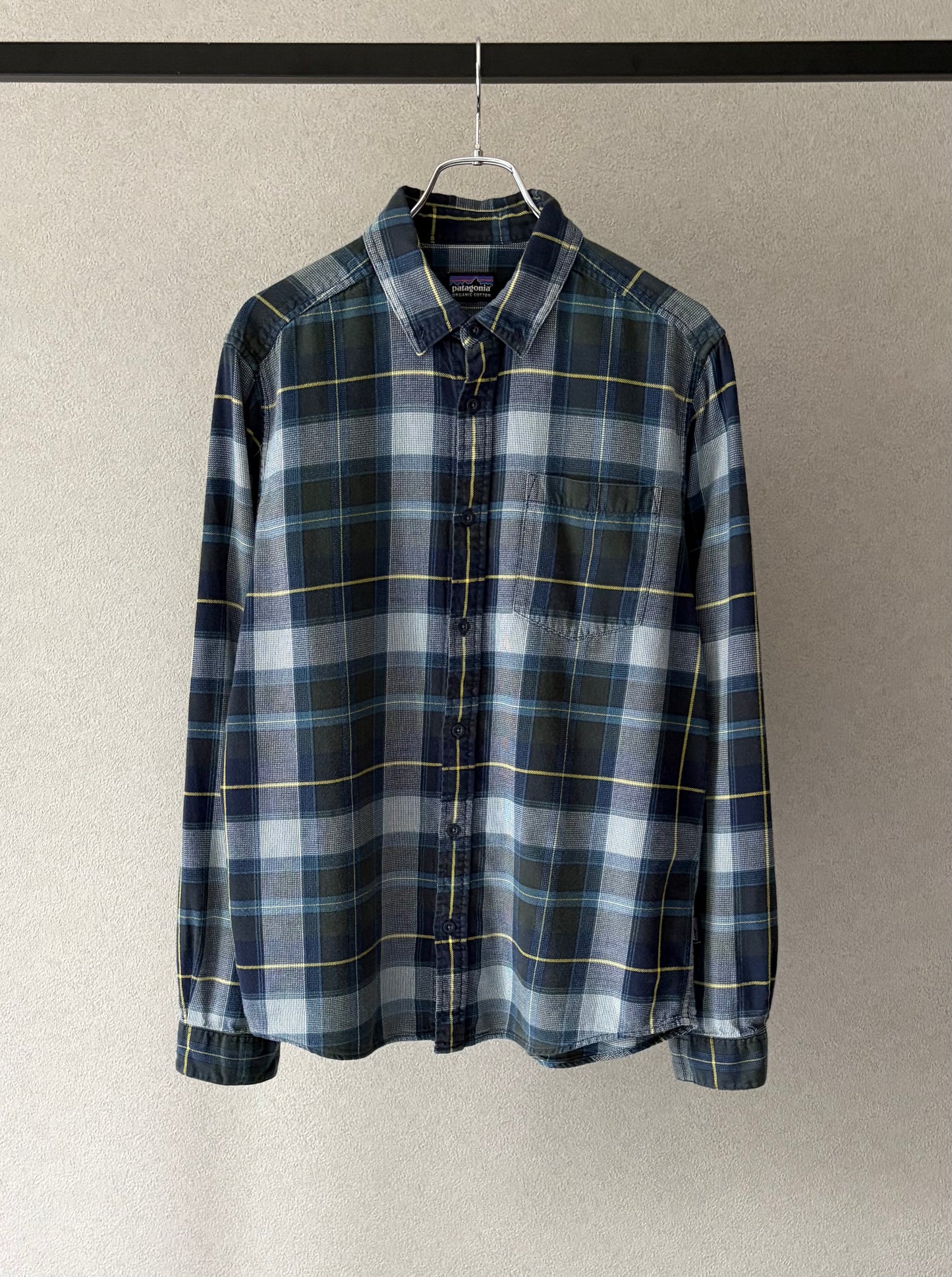 00's patagonia shirt