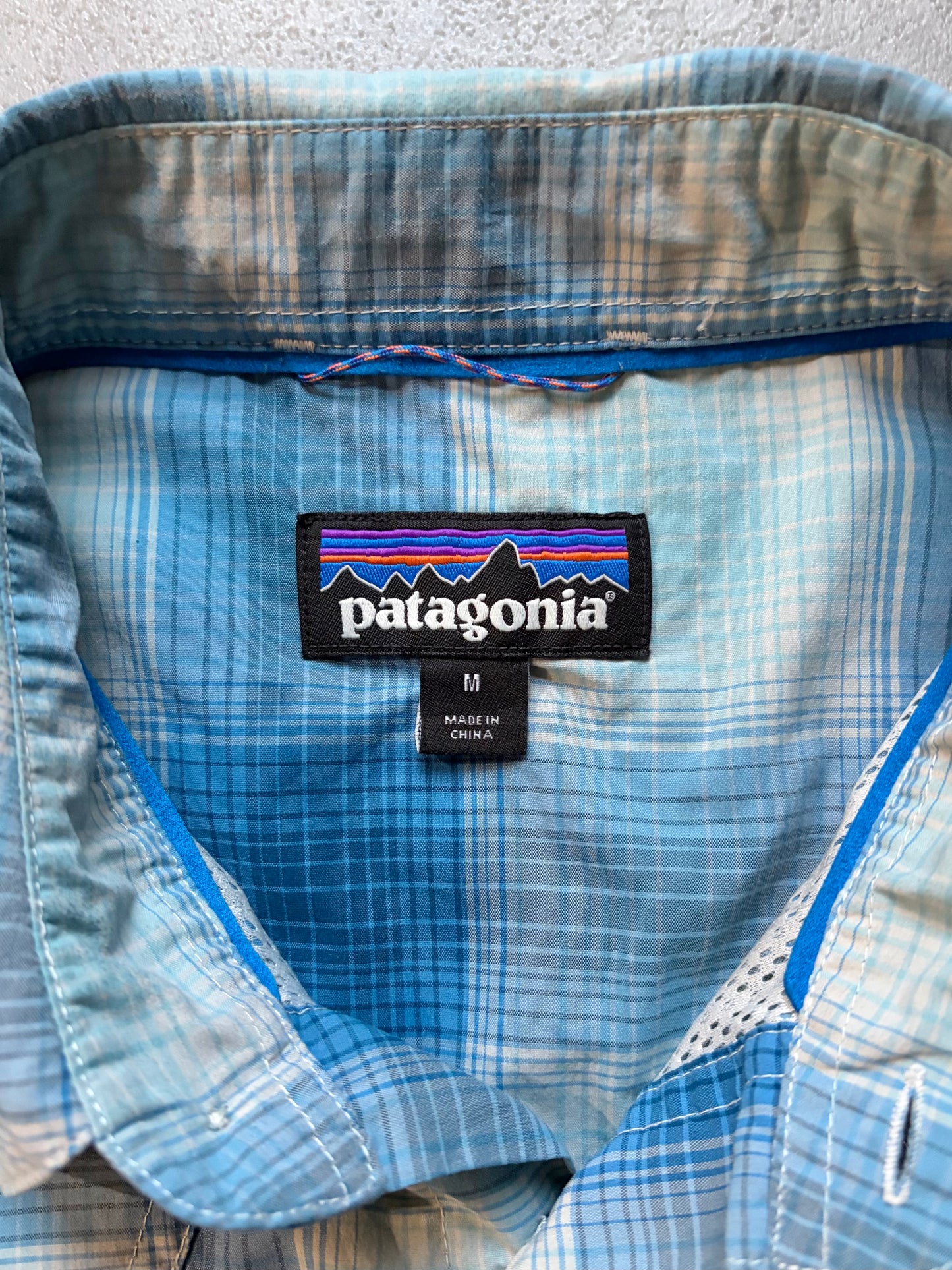 10's patagonia nylon shirt
