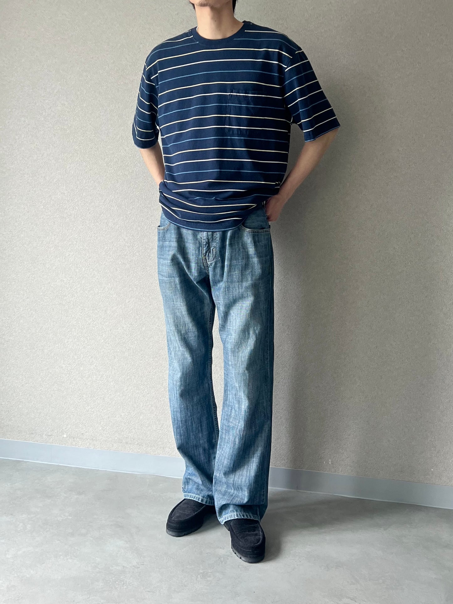 00's UNKNOWN border t-shirt