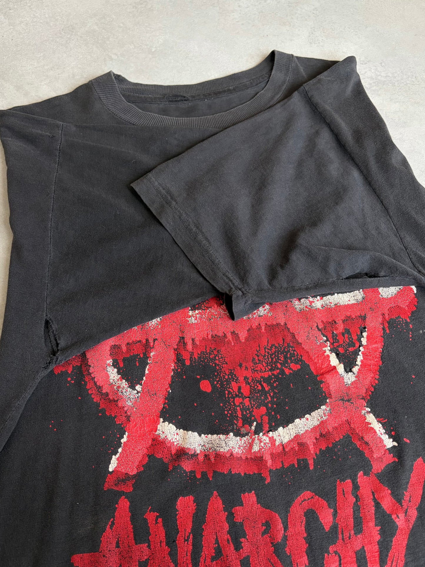 90's Anarchy Symbol print t-shirt