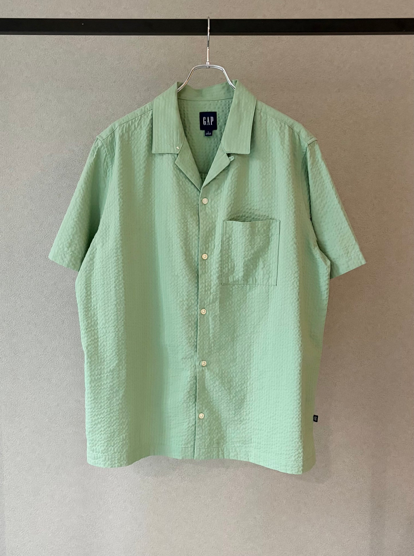 00's GAP open collar seersucker shirt