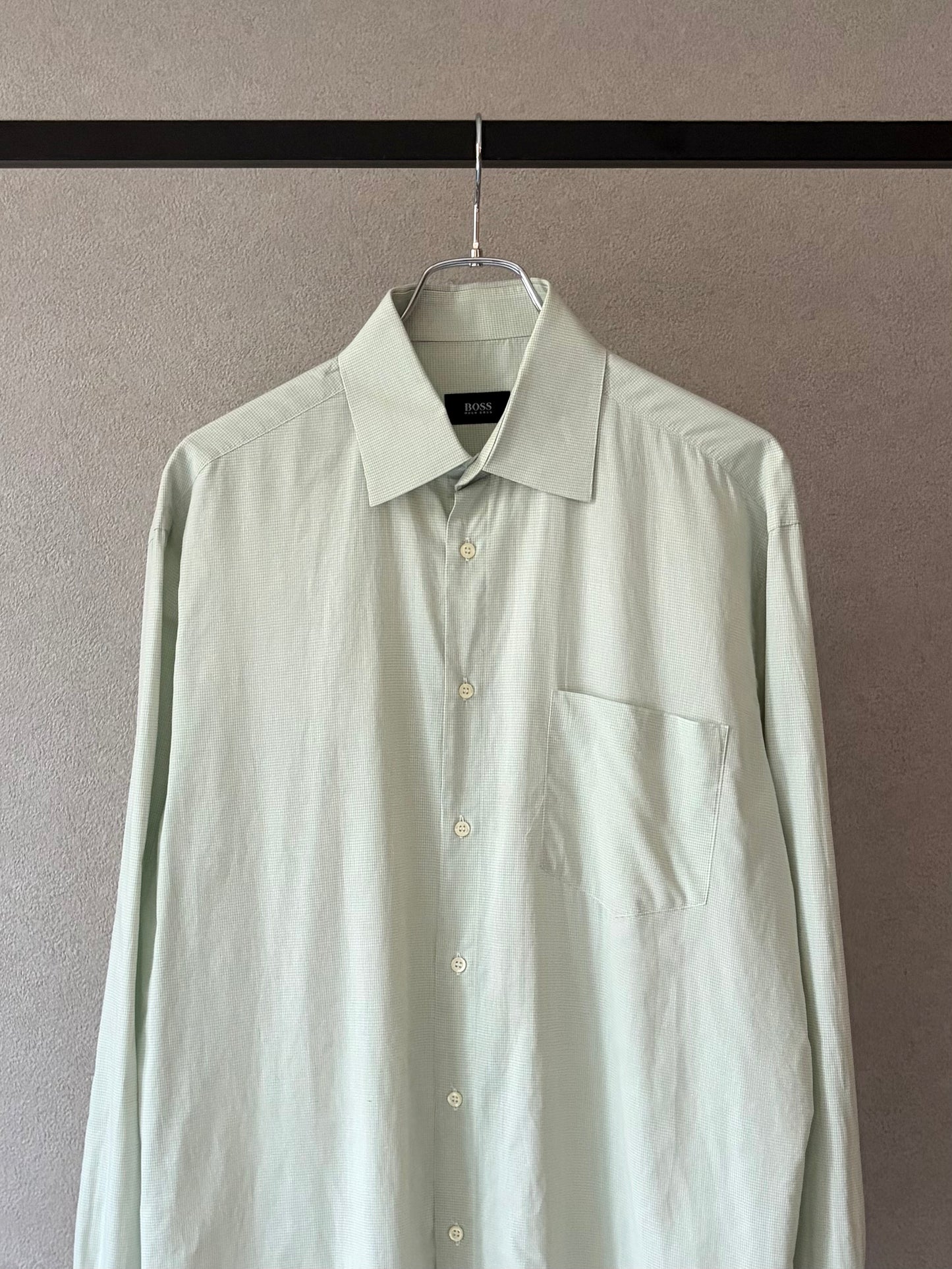 00's HUGO BOSS shirt "Made in PO RTUGAL"