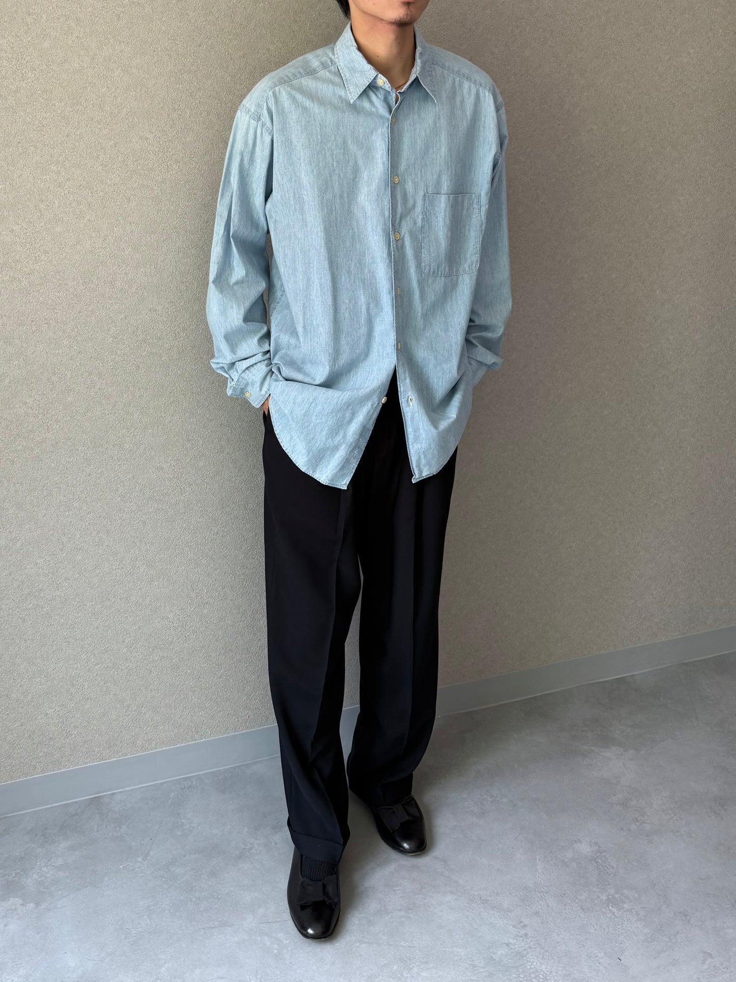 00's BANANA REPUBLIC chambray shirt