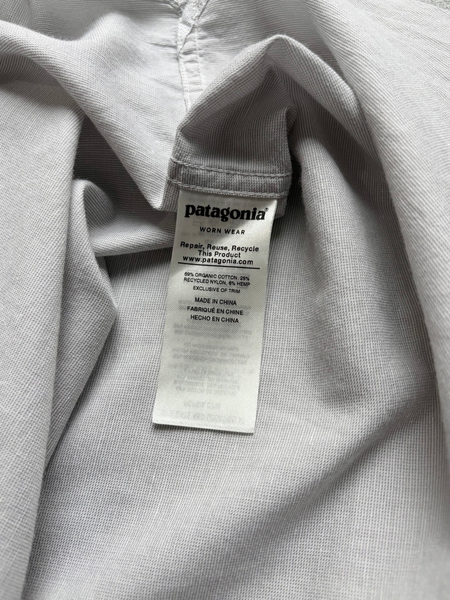 00's patagonia fishing shirt