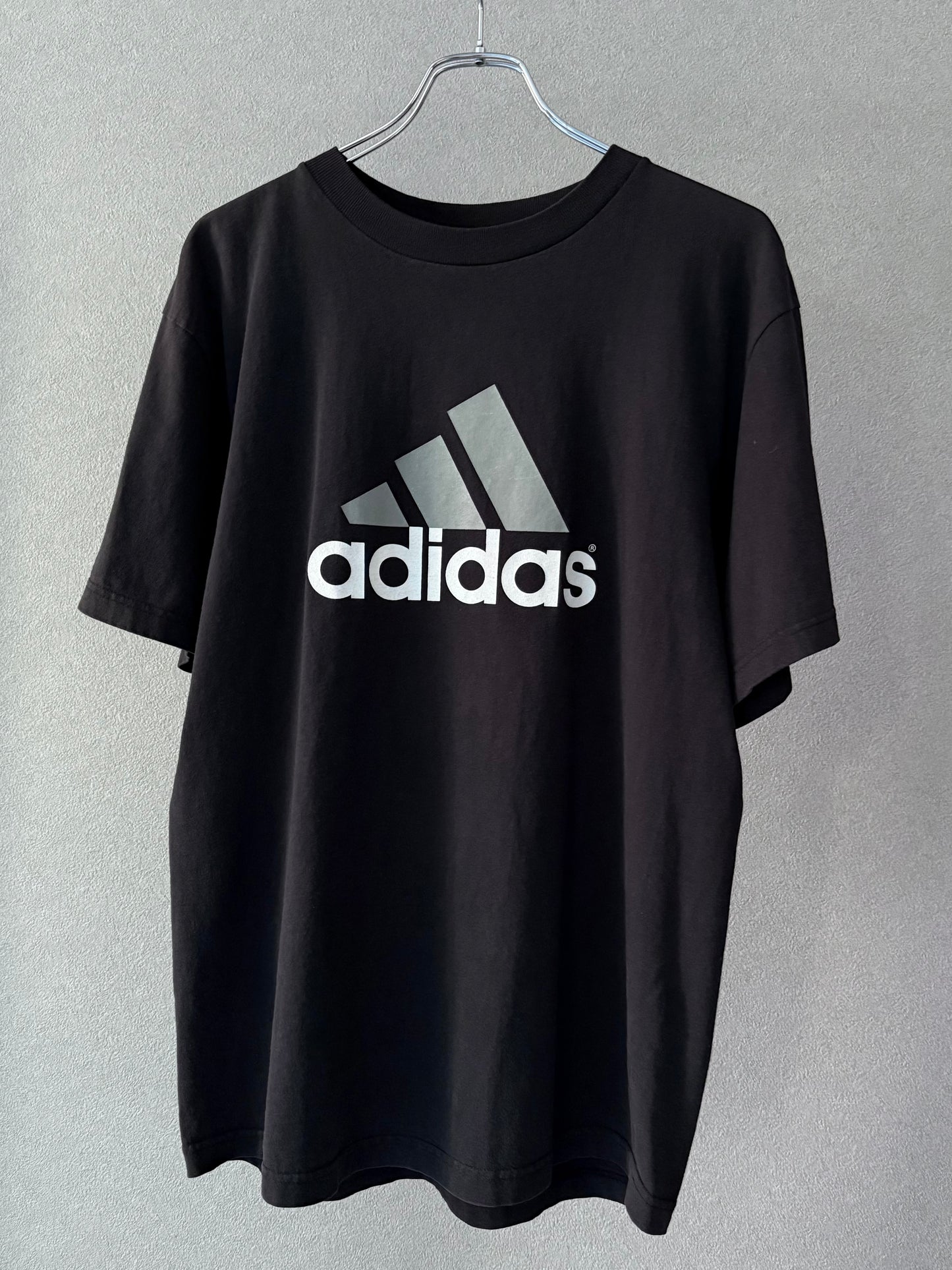 90's adidas t-shirt