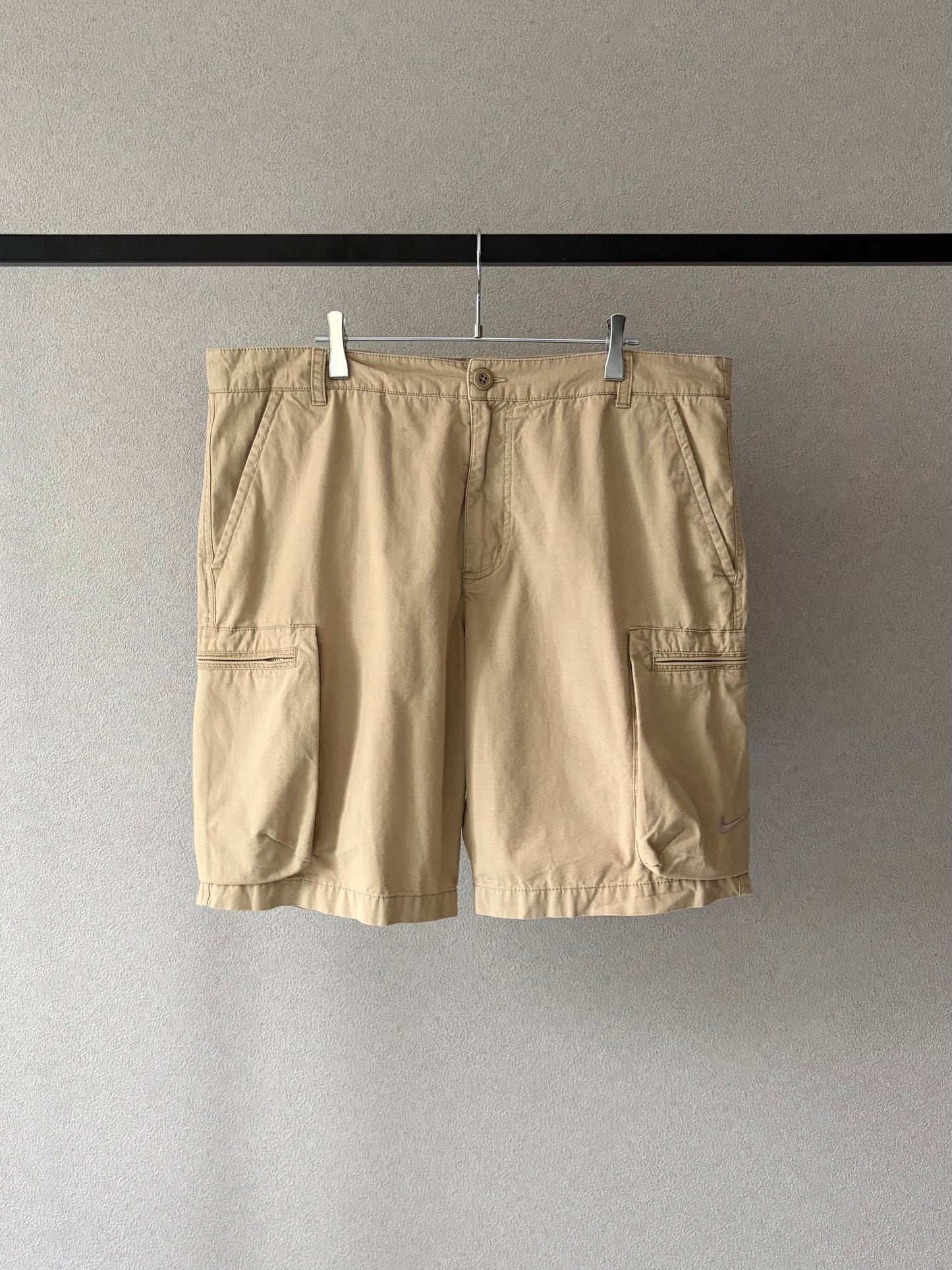 00's NIKE cargo shorts