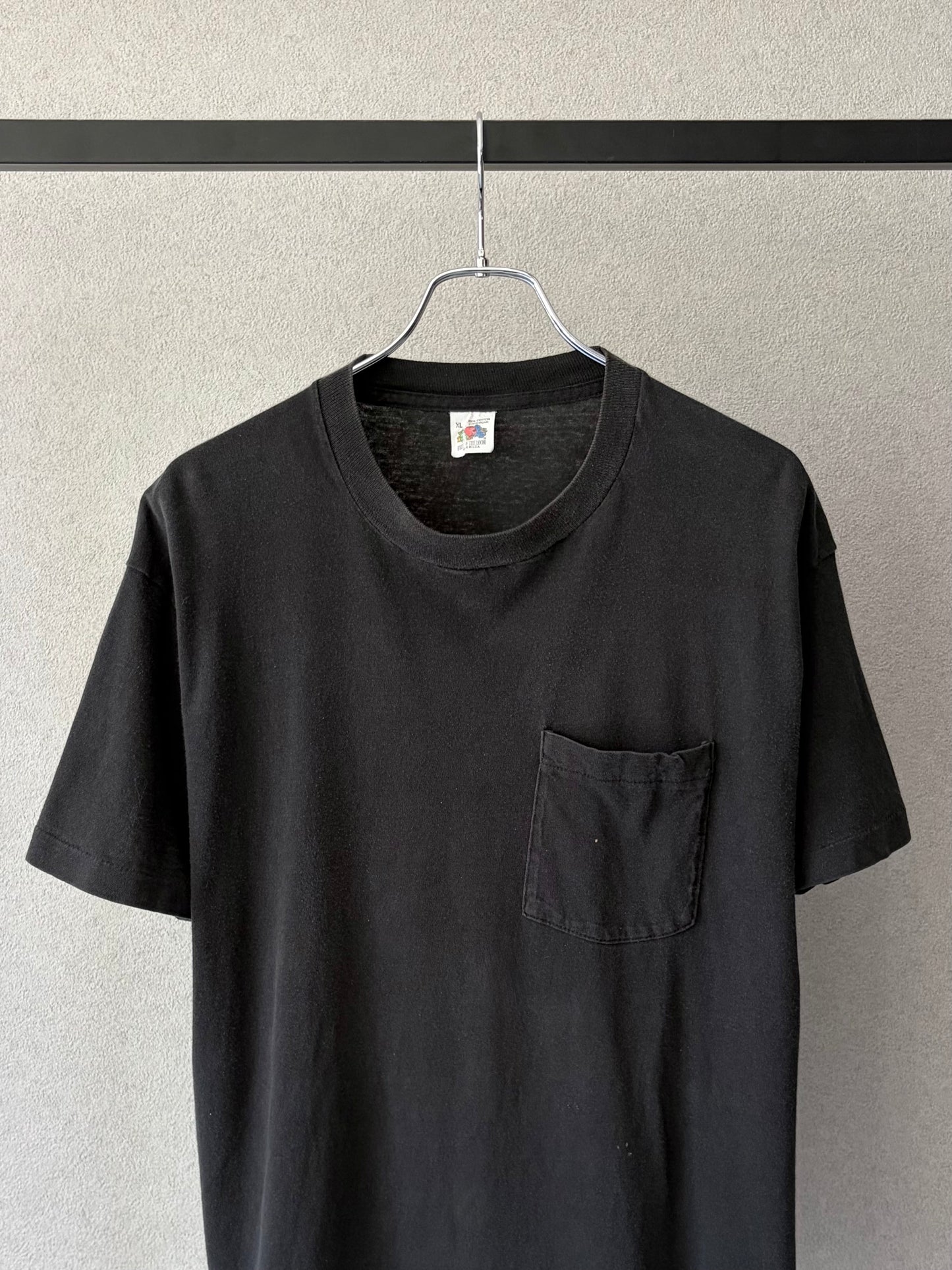 80's FRUIT OF THE LOOM pocket t-shirt "Made in USA"