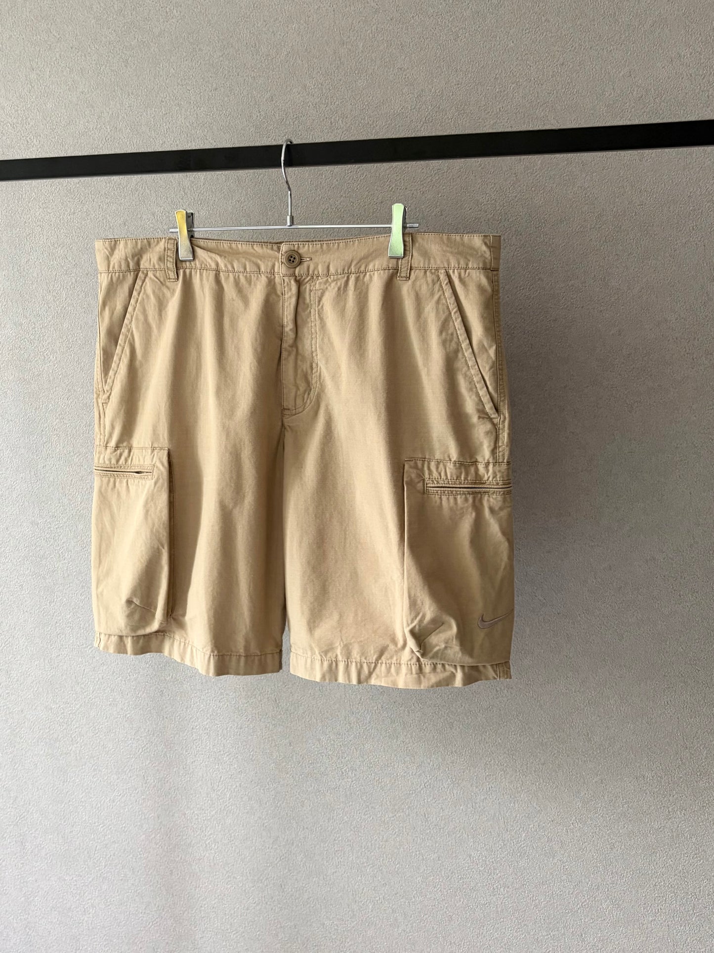 00's NIKE cargo shorts