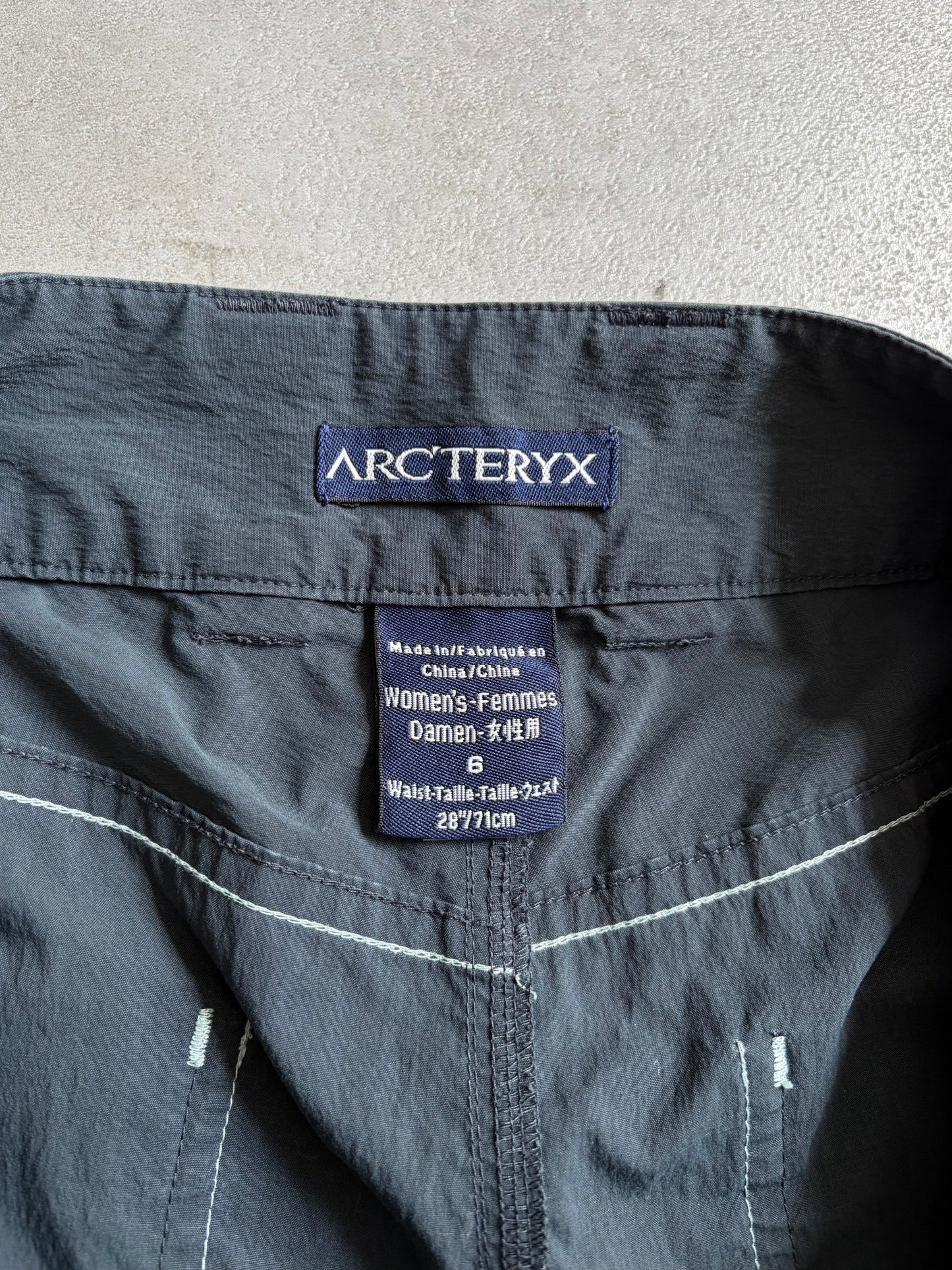 00's ARC'TERYX climbing shorts