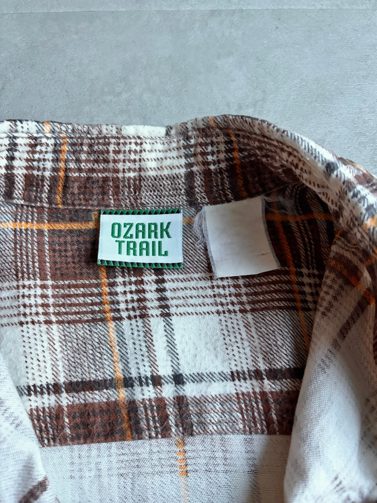 80's OZARK TRAIL print flannel shirt