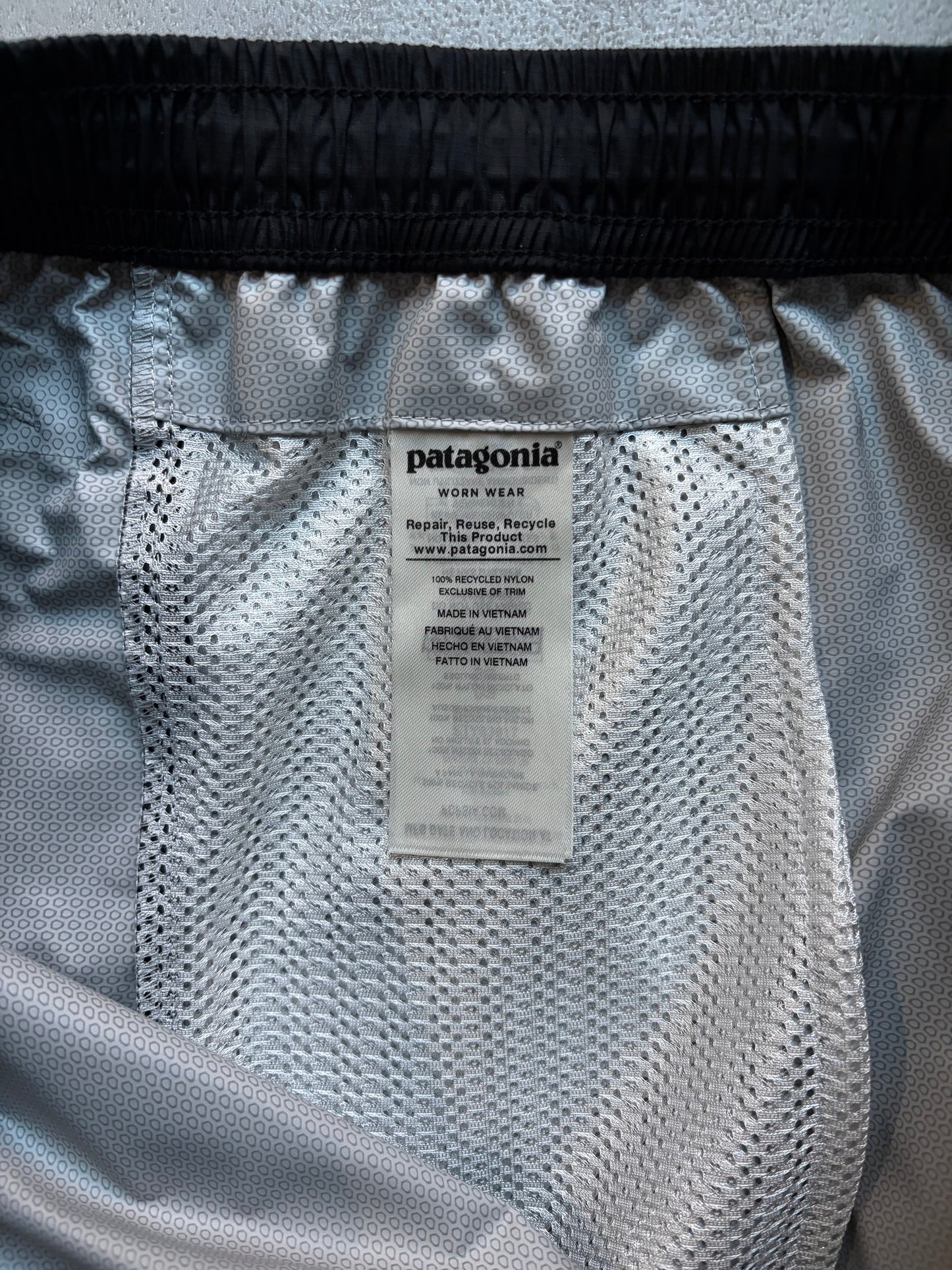 10's Patagonia nylon pants