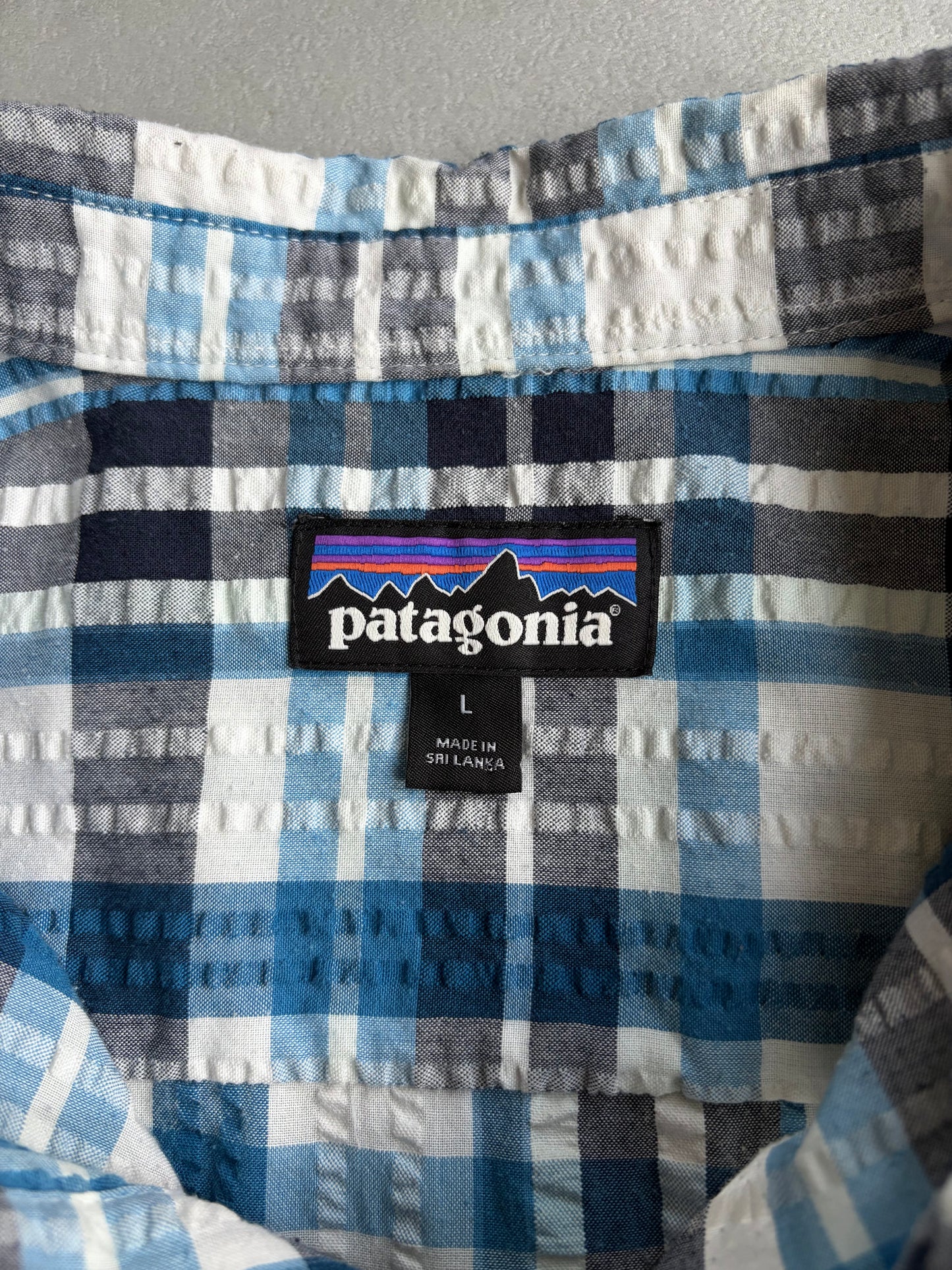 00's patagonia seersucker shirt