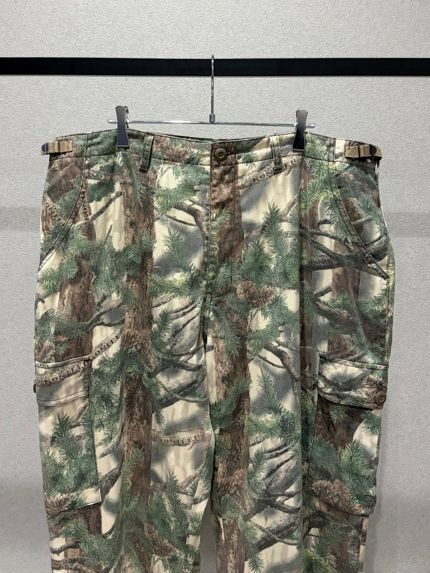 90's Cabela’s camouflage cargo pants