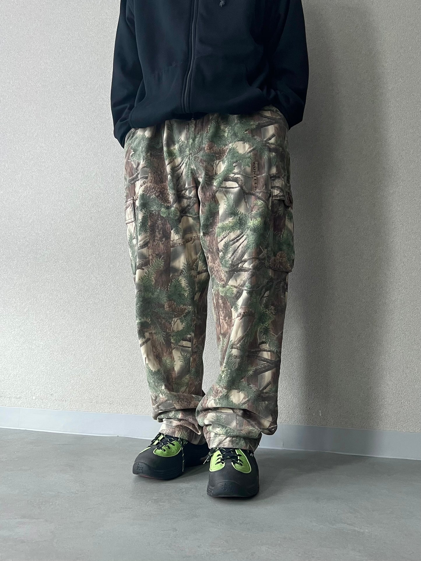 90's Cabela’s camouflage cargo pants