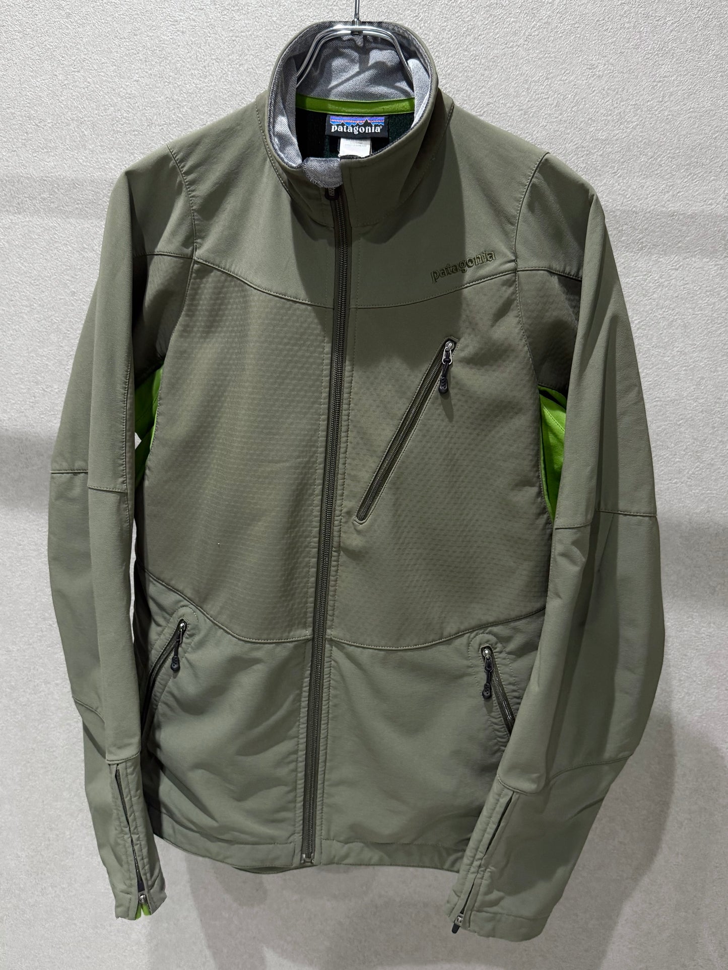 00's patagonia softshell jacket