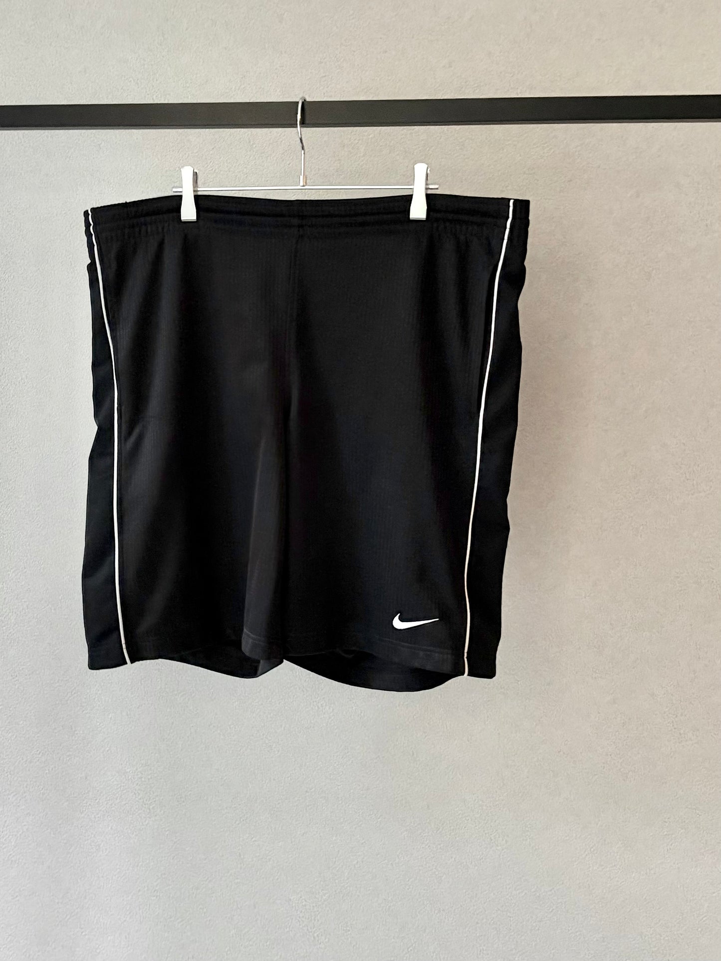 00's NIKE basketball shorts