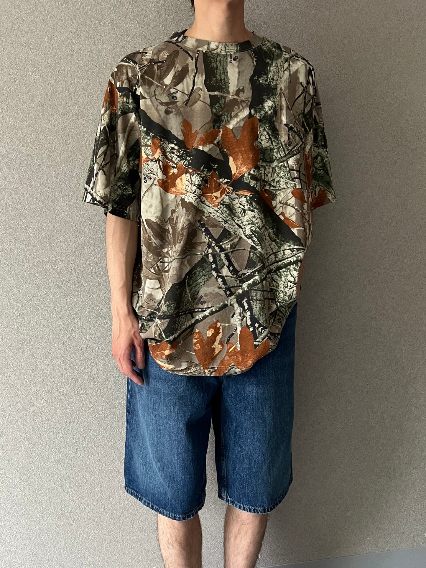 00's Outfitters Ridge real tree t-shirt