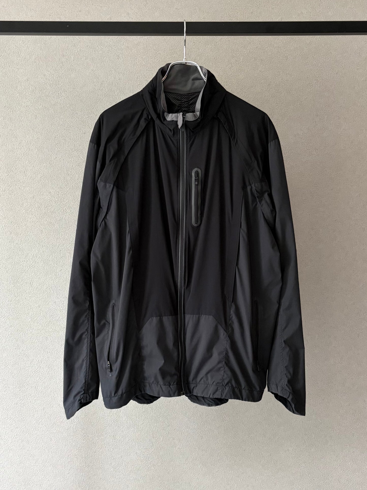 10's lululemon nylon jacket