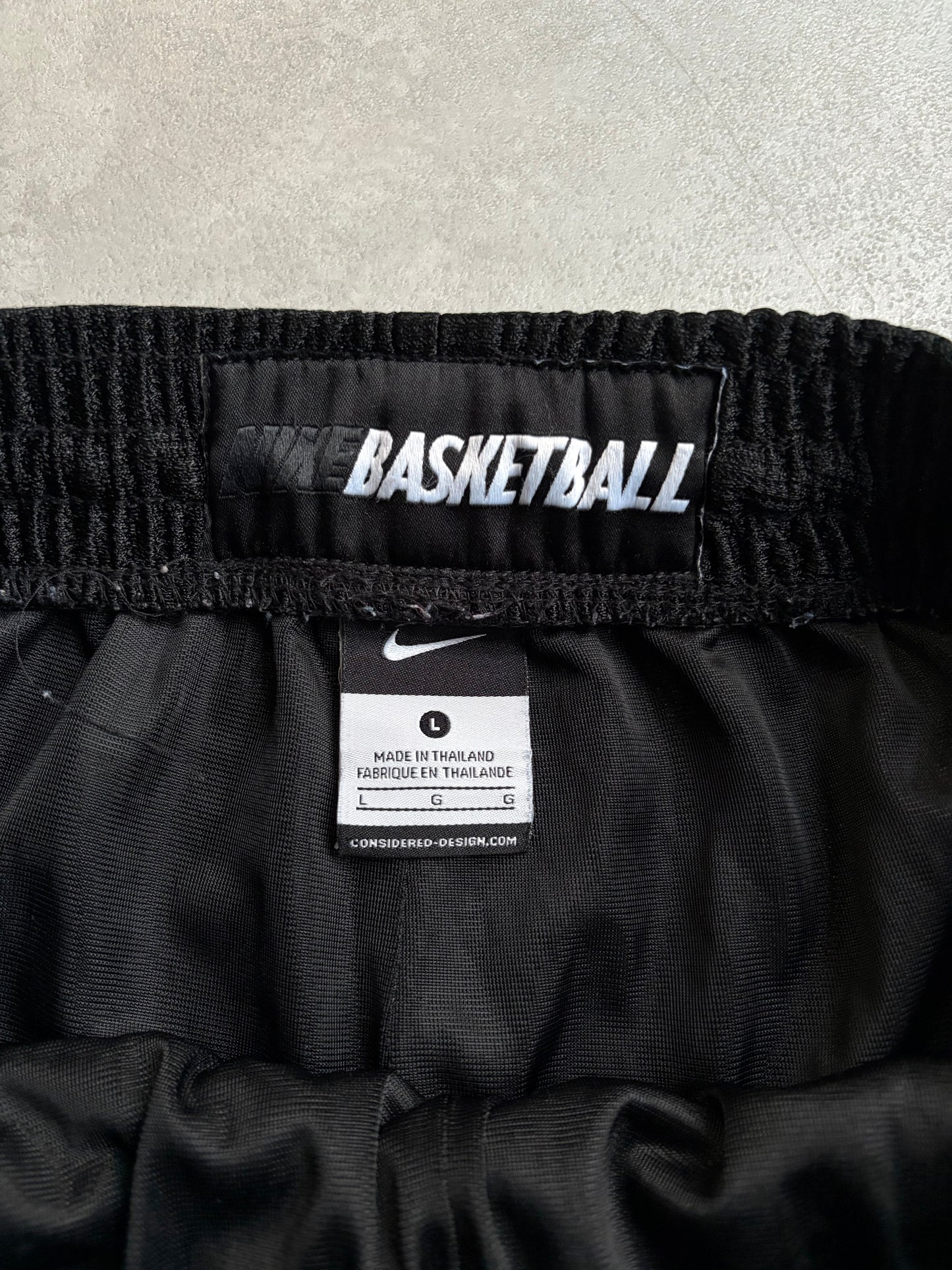 00's NIKE basketball shorts