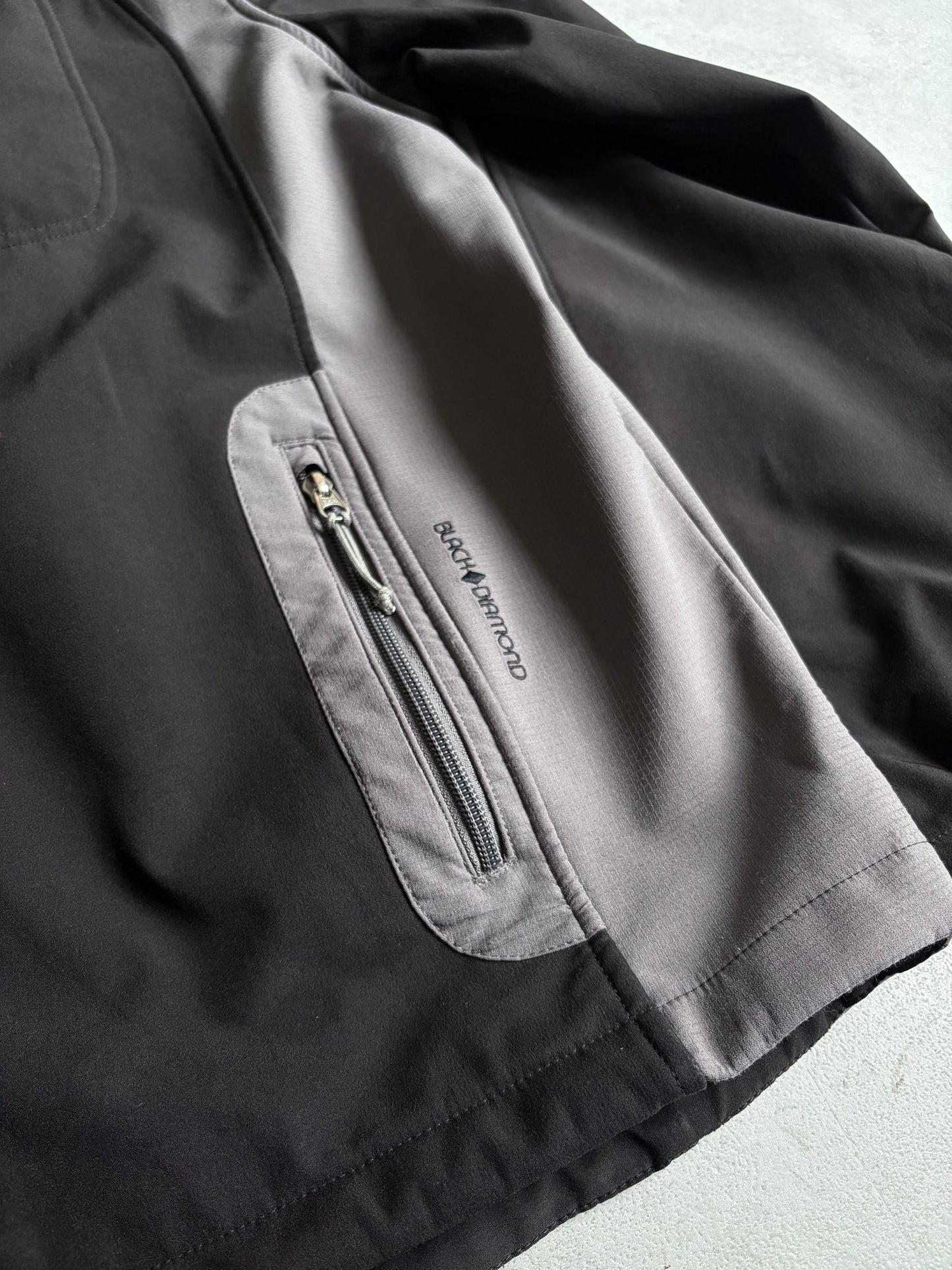 00's BLACK DIAMOND softshell jacket