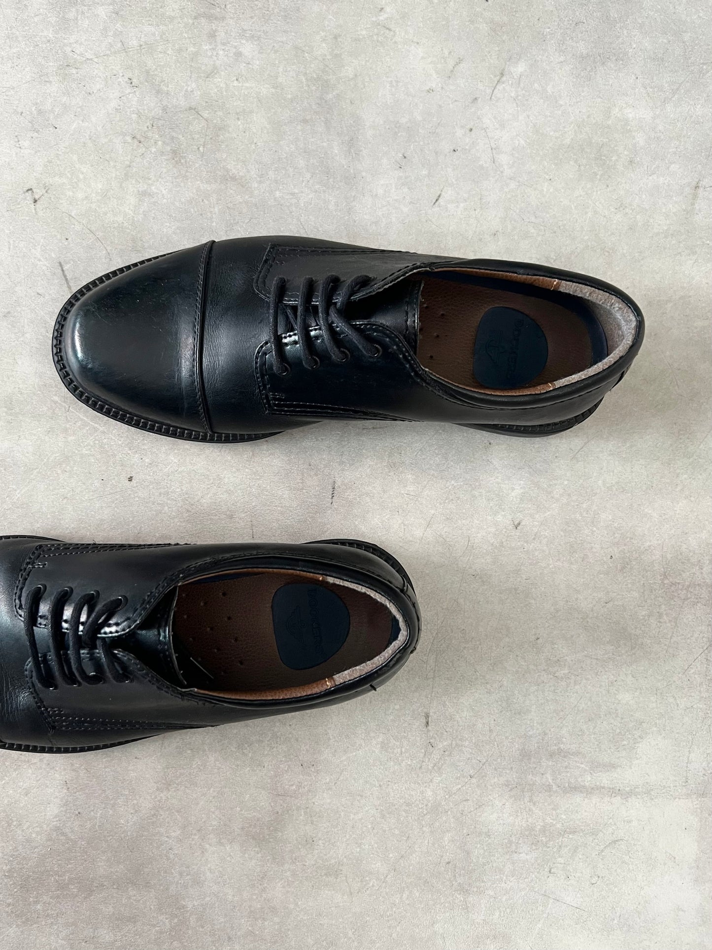 DOCKERS leather shoes