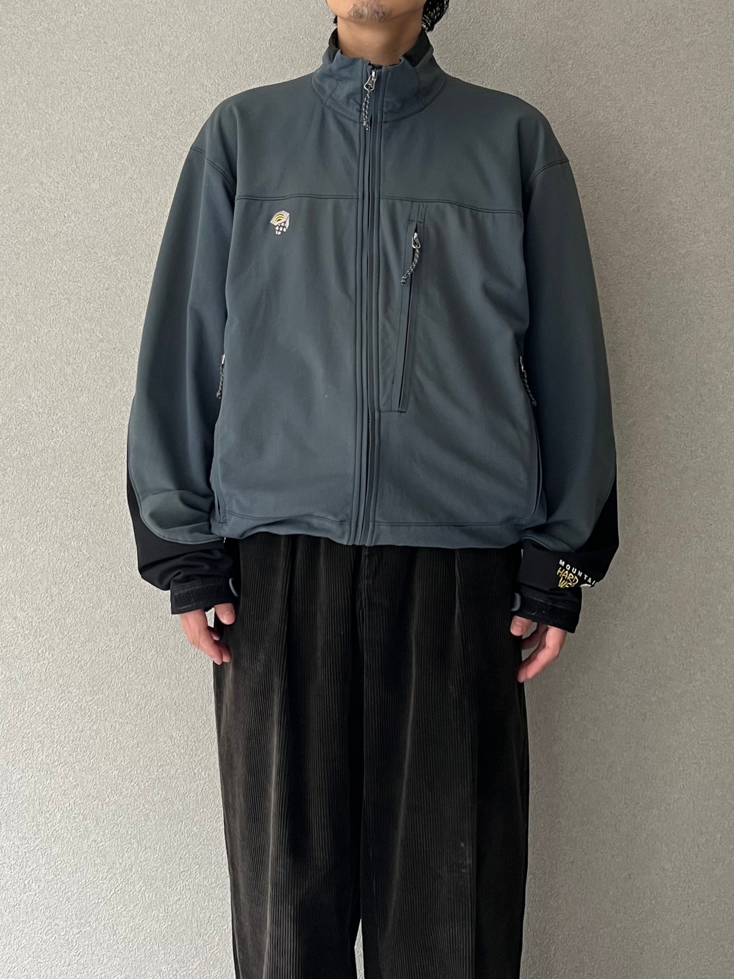 00's MOUNTAIN HARDWEAR softshell jacket